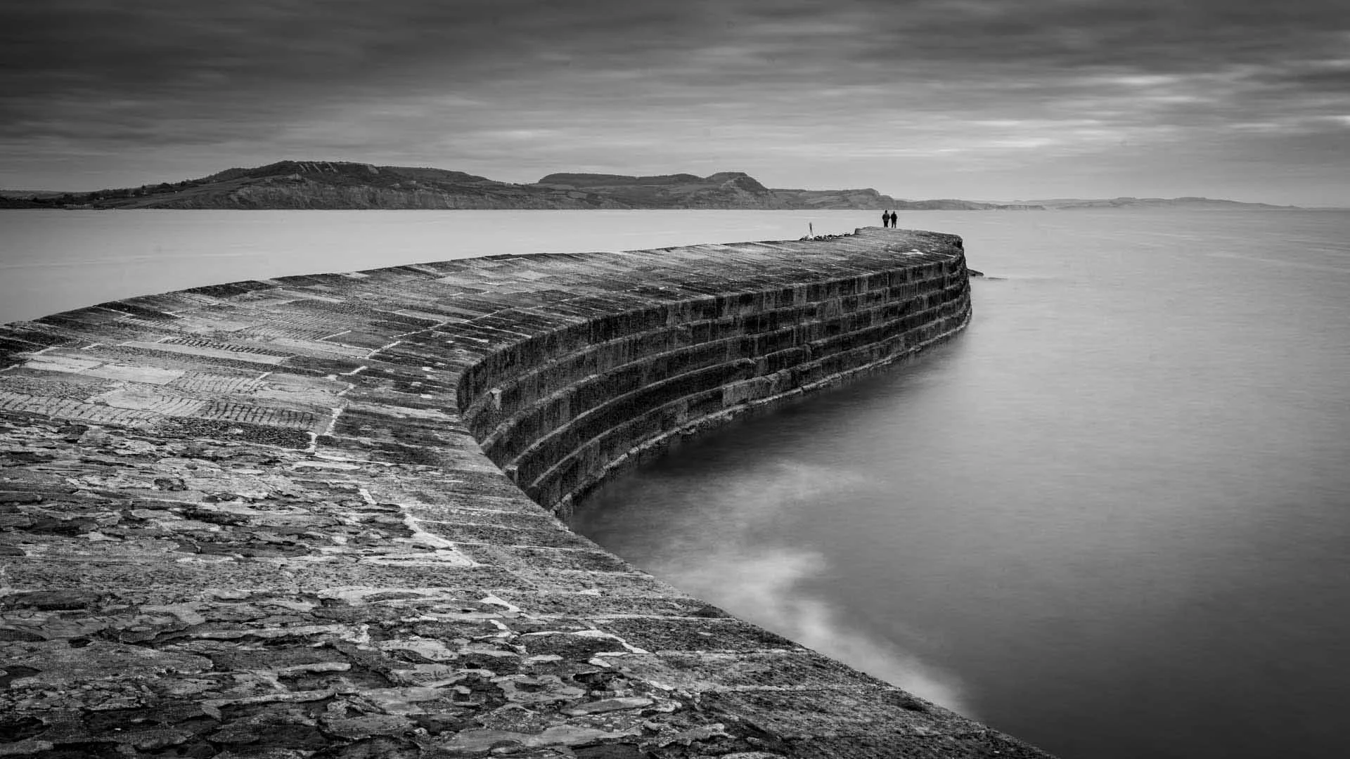  Image credit: Angela Nicholson. It was fortunate that the two people stood still during this 30-second exposure. 